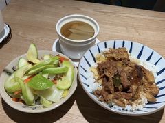-红猪卤肉饭(大西洋美食城店)