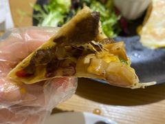 牛肉馅饼配迷你沙拉-HELLO 27 意面·沙拉·帕尼尼