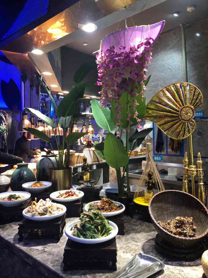 环境不错个人感觉性价比有待商榷要吃海鲜还是愿意选