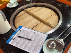 -三江鱼东北特色铁锅炖(骆驼店)