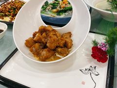 招牌蒜香排骨-天鲜阁·海鲜粤菜·33年老字号(石槎白云站店)