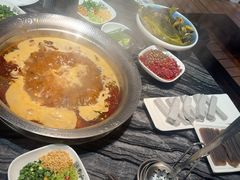 -老船舫·现做活鲜鱼馆(东郊记忆店)