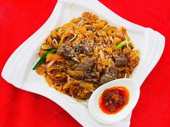 广式炒牛河-鼎珑点心仔(燕塘店)