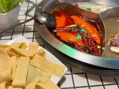 -山悦里 山野·鲜火锅(罗斯福广场店)