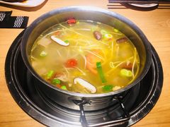 酸萝卜鸭架汤-守柴炉烤鸭(科华中路王府井店)