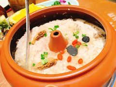 汽锅菌子肉饼-老滇山寨•云南特色菜•地方菜•民族风情歌舞表演(金碧店)