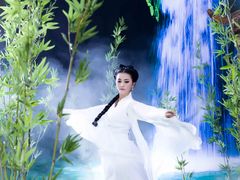 -九月鹰飞汉服摄影工作室