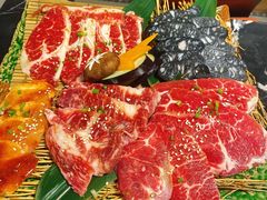 -山川小町·极番烧肉(新地假日广场店)