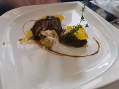 香煎鹅肝配焦糖苹果覆盆子酱汁-塞纳河法国餐厅(意式风情街店)