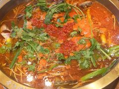 -野山舂·贵州现舂酸汤火锅(鸿通城店)