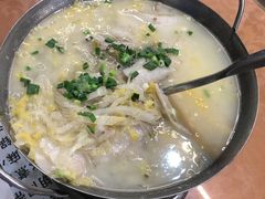 锅仔酸菜汆白肉-刘妈菜馆(磁器口店)