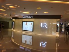 -URBAN REVIVO(高德置地广场·春广场店)