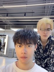 -苑苑发型设计