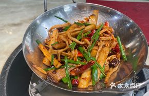 Dry Pot Stir-fried Wild Mushrooms