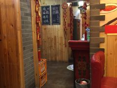 -愉肴麻辣香锅(中山路店)