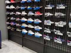 -ABC MART(心斎橋店)