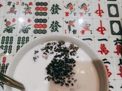 椰汁桃胶黑糯米-堂屋糖水店(愚园店)