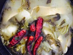 -渝是乎酸菜鱼(龙旗购物中心店)