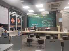大堂-华莱士·全鸡汉堡(沙井车站店)