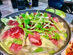 牛肉章鱼火锅-统营阿姨(虹泉路店)