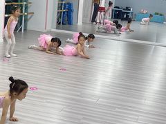 -雅米拉艺术中心(少儿舞蹈培训)