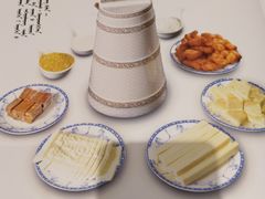 -哈啾嗨·新概念蒙餐(红星新城店)