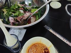-周良天山牛杂城(天山路总店)