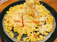 料理烤芝士玉米粒-老东镇啤酒屋海鲜加工·蒸汽海鲜·海鲜烧烤(台东店)