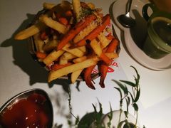 -春树下·树屋花房西餐厅(罍街AS1980店)