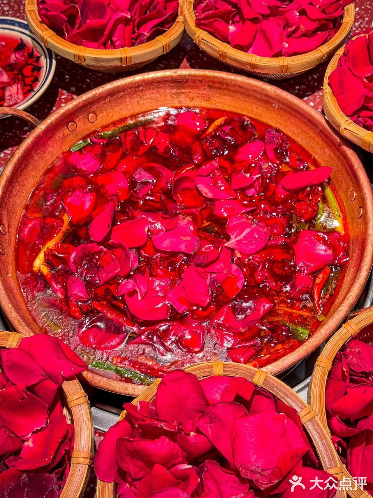 云南人的爱不仅直接，并且热烈！用玫瑰塞满你的味蕾！  