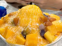 芒果芋圆牛奶绵绵冰-水牛奶皇后糖水铺(深圳总店)