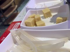 -渝悦花田·大骨火锅(尚贤居店)