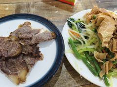 -赵氏牛肉罩火烧