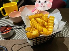 特价热辣曲薯条-悦享绿山墙西餐厅