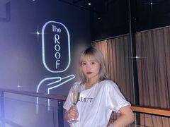 -The ROOF (通盈中心店)