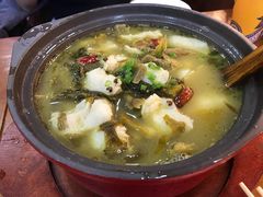 -周鱼小馆石锅酸菜鱼(活力汇店)