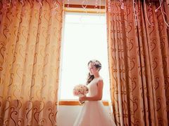 -燕西婚纱摄影工作室(友盛上都写字楼店)