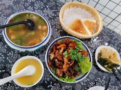 -八两八金·莱芜特色炒鸡(市南漳浦路店)