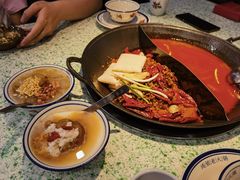 -鸿姐老火锅(疁城新天地店)