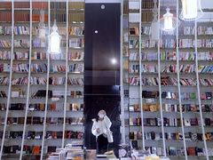 -钟书阁(松江泰晤士小镇店)