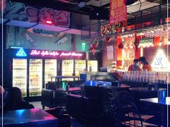 -UP嘻哈酒吧(粉巢店)