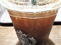 大杯冰美式-星巴克(上海虹桥南丰城办公楼店)