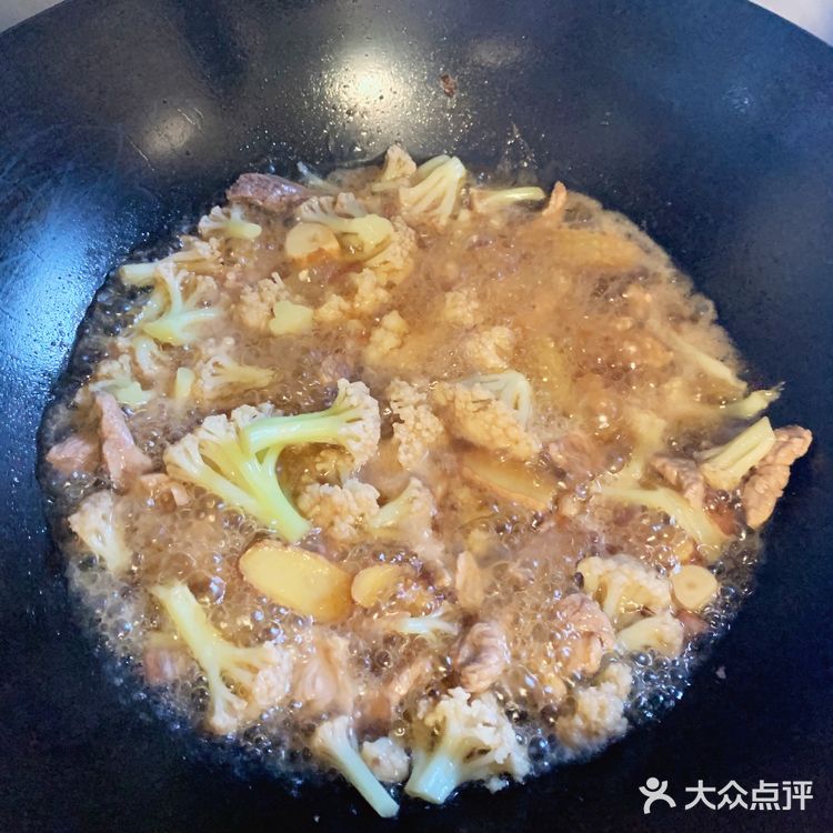 花菜炒肉家常菜