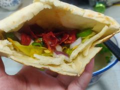 月牙饼加肉-陈掌柜澄城水盆羊肉(钟楼店)