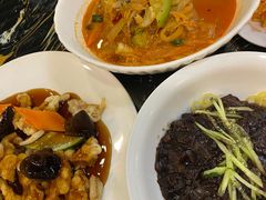 辣海鲜面-桃园中华料理炸酱面(燕儿岛路店)