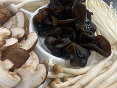 -楼外楼大刀肉传统火锅居(幸福街店)