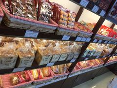 -红宝石·鲜奶小方·海派西点房(南翔店)