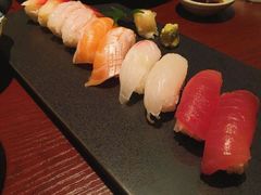 -山川小町·极番烧肉(新地假日广场店)