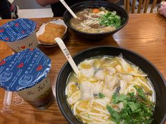 -鑫花溪牛肉米粉(凤凰街创始总店)