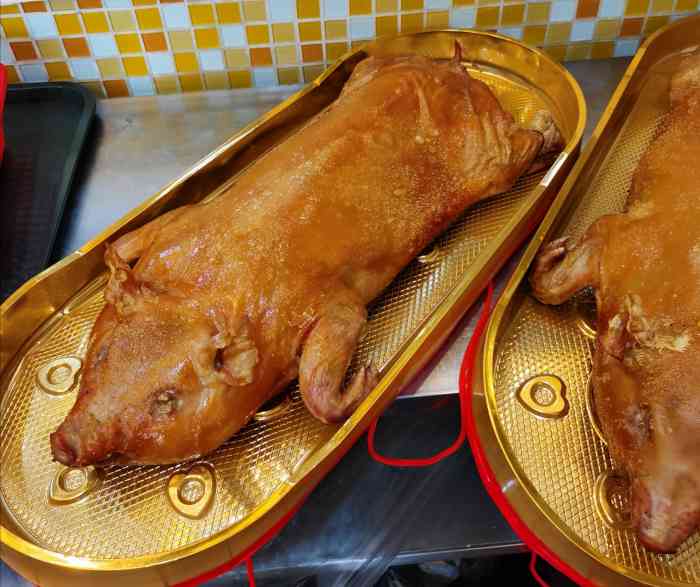 肥佬烧鹅(布吉店)-"烧味类还可以,酿豆腐不够味,不够正宗.